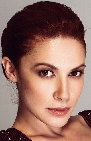 Açelya Topaloglu