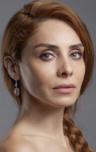 Nur Fettahoglu