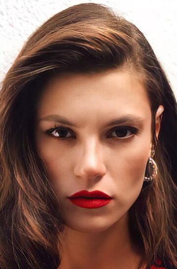 Yüsra Geyik